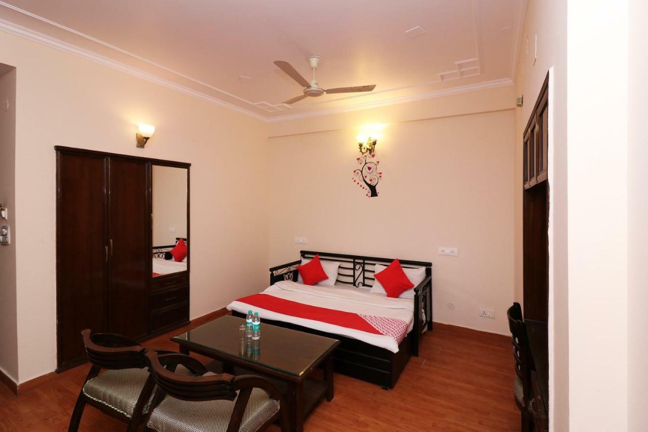 Oyo 19024 Majestic Oak Bush Hotel Mussoorie Bagian luar foto